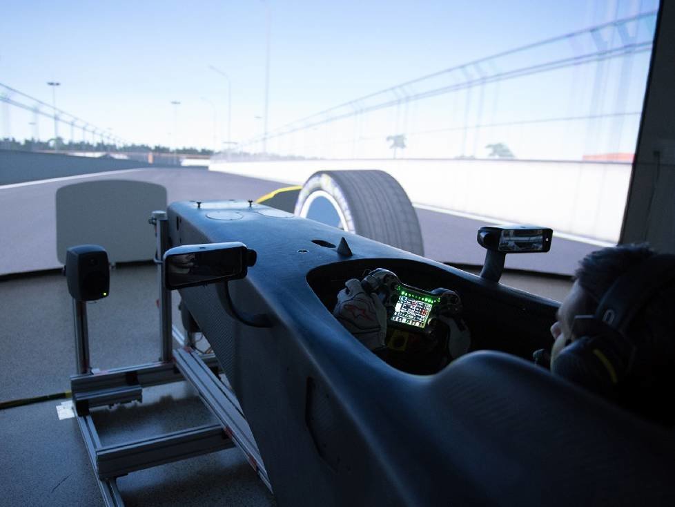 Daniel Abt im Simulator