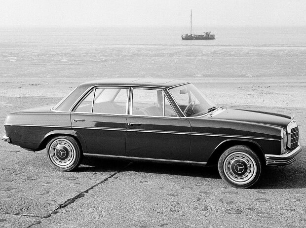 Mercedes-Benz 250 (1968-1976) 