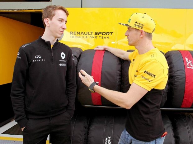 Jaden Partridge, der Gewinner der INFINITI Engineering Academy in Asien-Ozeanien 2016 mit Nico Hülkenberg