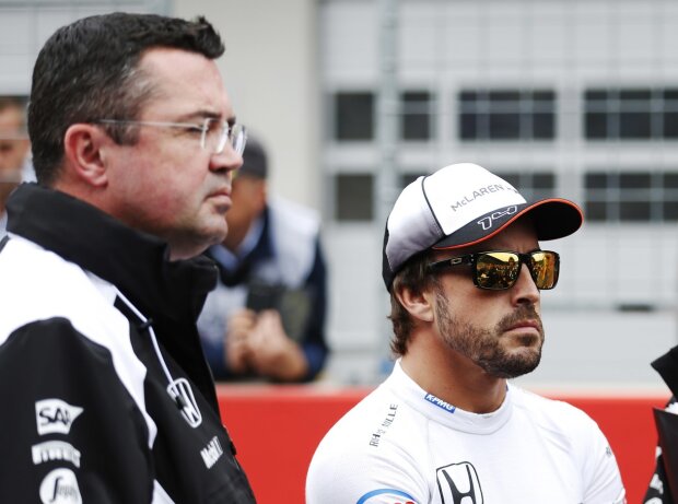 Titel-Bild zur News: Eric Boullier, Fernando Alonso