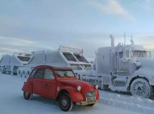 2CV von Chang Luo in Alaska Titel-Bild zur News: 2CV von Chang Luo in Alaska