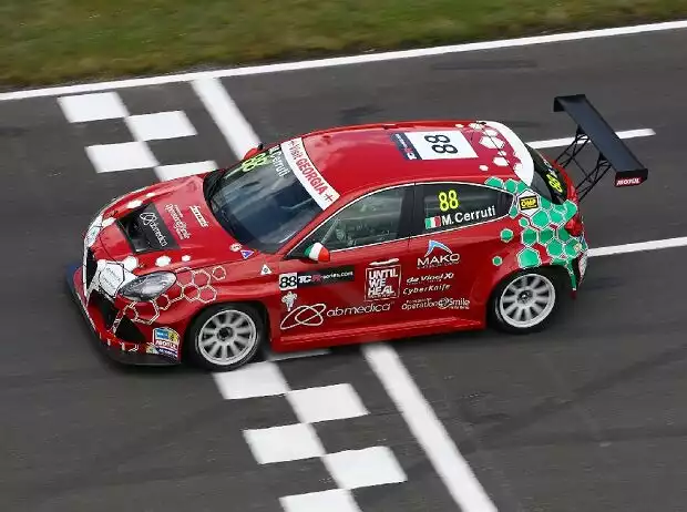 Titel-Bild zur News: Alfa Romeo Giulietta TCR Michela Cerruti