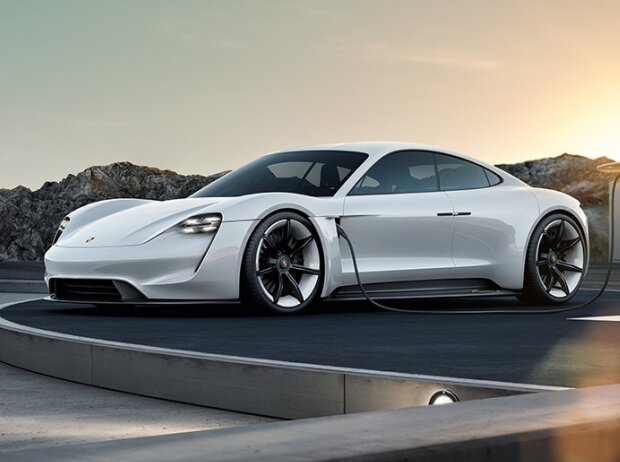 Titel-Bild zur News: Konzeptstudie Porsche Mission E