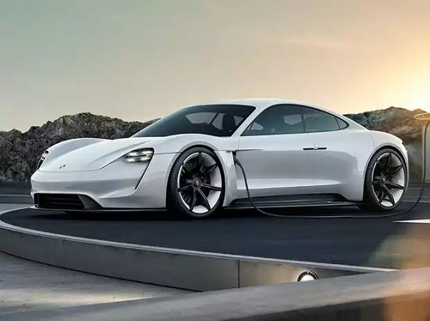 Konzeptstudie Porsche Mission E Titel-Bild zur News: Konzeptstudie Porsche Mission E