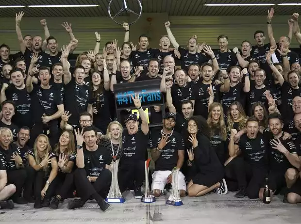 Toto Wolff, Valtteri Bottas, Lewis Hamilton Titel-Bild zur News: Toto Wolff, Valtteri Bottas, Lewis Hamilton
