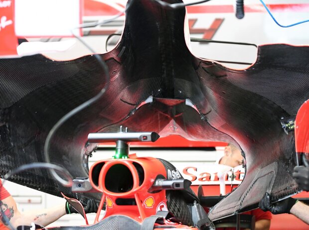 Titel-Bild zur News: Ferrari, Motorabdeckung