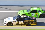 Brendan Gaughan (Beard) und Danica Patrick (Premium) 