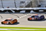 Daniel Suarez (Gibbs),  und Denny Hamlin (Gibbs) 