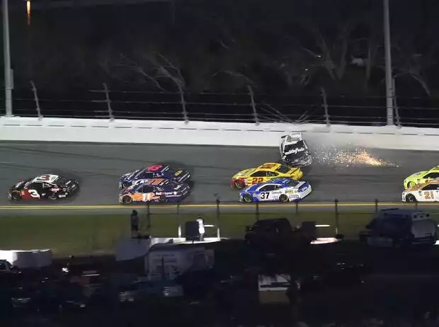 Austin Dillon, Richard Childress, Aric Almirola Titel-Bild zur News: Austin Dillon, Richard Childress, Aric Almirola