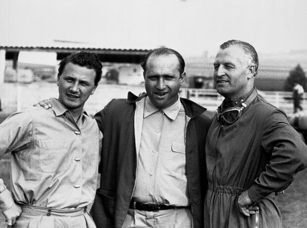 Großer Preis von Frankreich 1954 in Reims (v.l.): Hans Herrmann, Juan Manuel Fangio und Karl Kling 