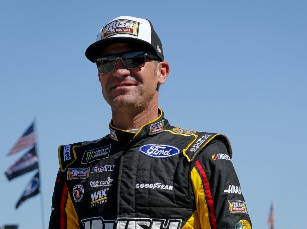 Clint Bowyer Clint Bowyer
