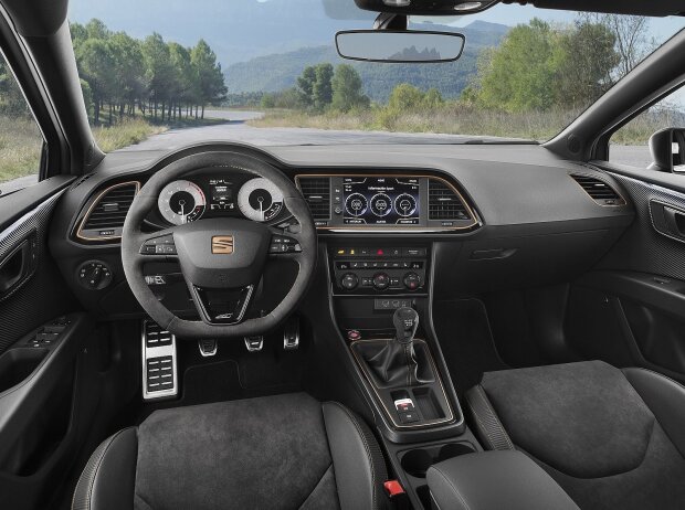 Innenraum & Cockpit des SEAT Leon 300 Cupra ST 2018