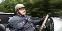 Hans Herrmann setzt sich bei Klassik-Veranstaltungen immer noch für Porsche ans Steuer