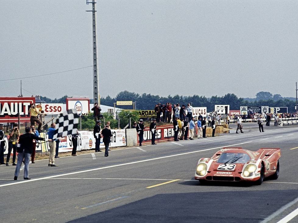 Le Mans 1970: Hans Herrmann und Richard Attwood holen im Porsche 917 KH Coupé den Gesamtsieg