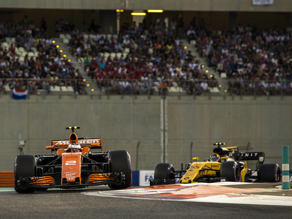 Stoffel Vandoorne, Carlos Sainz