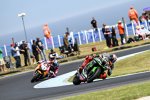 Tom Sykes vor Leon Camier 