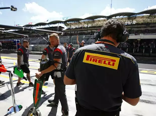 Pirelli-Ingenieur Titel-Bild zur News: Pirelli-Ingenieur
