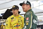 Joey Logano (Penske) und Clint Bowyer (Stewart-Haas) 