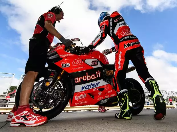 Marco Melandri Titel-Bild zur News: Marco Melandri