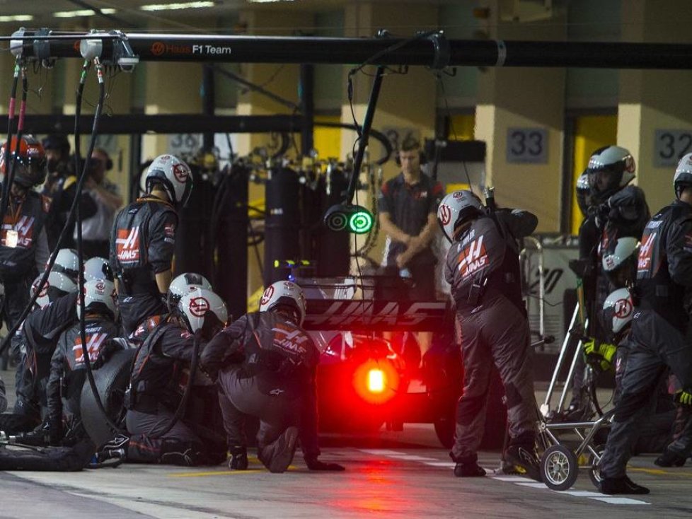 Boxenstopp, Haas