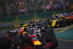 Max Verstappen (Red Bull), Romain Grosjean (Haas), Nico Hülkenberg (Renault), Daniel Ricciardo (Red Bull) und Carlos Sainz (Renault) 