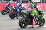 Die erste Startreihe: Leon Camier,  Alex Lowes und Tom Sykes 