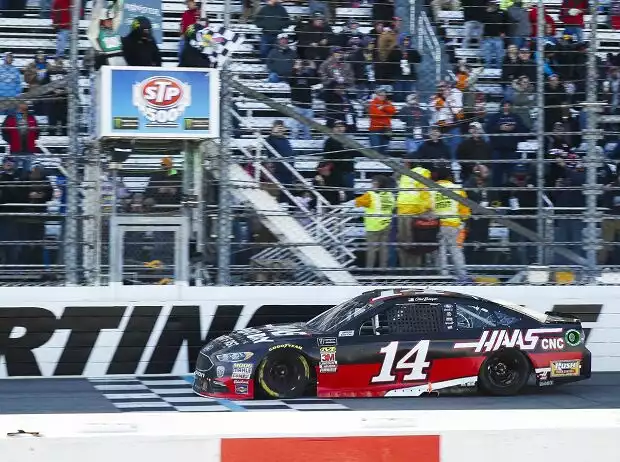Clint Bowyer Titel-Bild zur News: Clint Bowyer