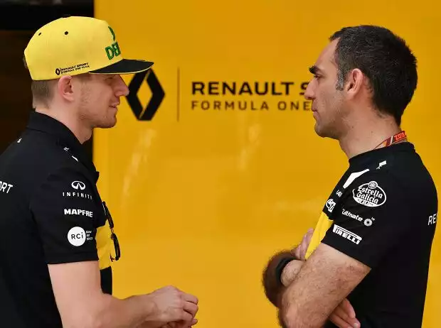 Nico Hülkenberg, Cyril Abiteboul Titel-Bild zur News: Nico Hülkenberg, Cyril Abiteboul