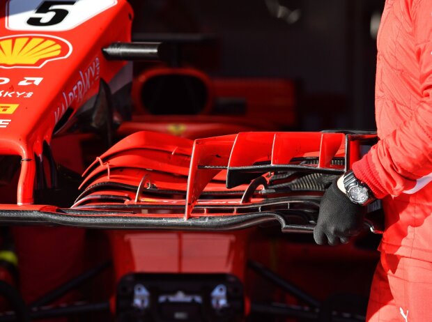 Ferrari, Frontflügel