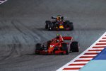 Kimi Räikkönen (Ferrari) und Daniel Ricciardo (Red Bull) 