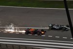 Max Verstappen (Red Bull) und Lewis Hamilton (Mercedes) 