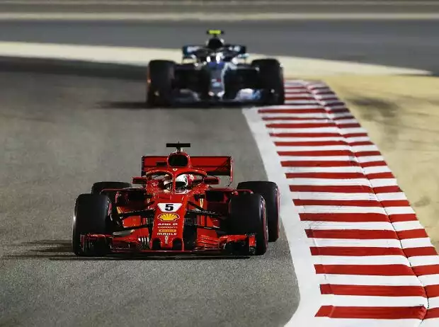Sebastian Vettel, Valtteri Bottas Titel-Bild zur News: Sebastian Vettel, Valtteri Bottas