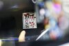 Bild zum Inhalt: Niedlich! Was Romain Grosjean im Auto Glück bringt