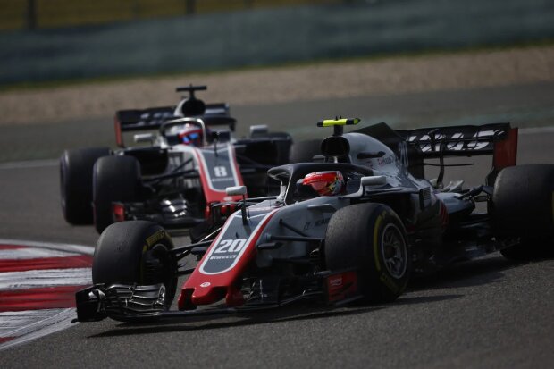 Kevin Magnussen Romain Grosjean Ferrari Scuderia Ferrari F1Haas Haas F1 Team F1 ~Kevin Magnussen (Haas) und Romain Grosjean (Haas) ~ 