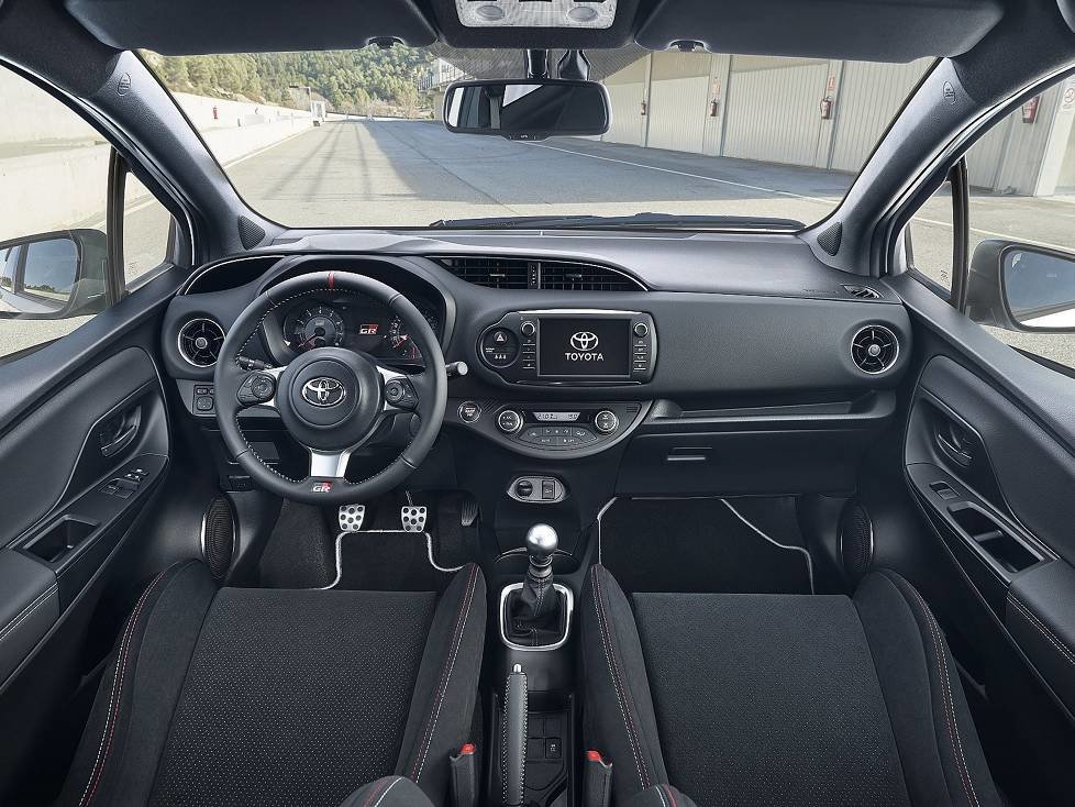 Innenraum des Toyota Yaris GRMN 2018