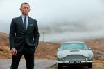 Daniel Craig mit Aston Martin DB 5 in "Skyfall" (2012)