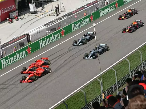 Sebastian Vettel, Kimi Räikkönen Titel-Bild zur News: Sebastian Vettel, Kimi Räikkönen