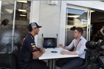 Daniel Ricciardo (Red Bull) und Paul di Resta 