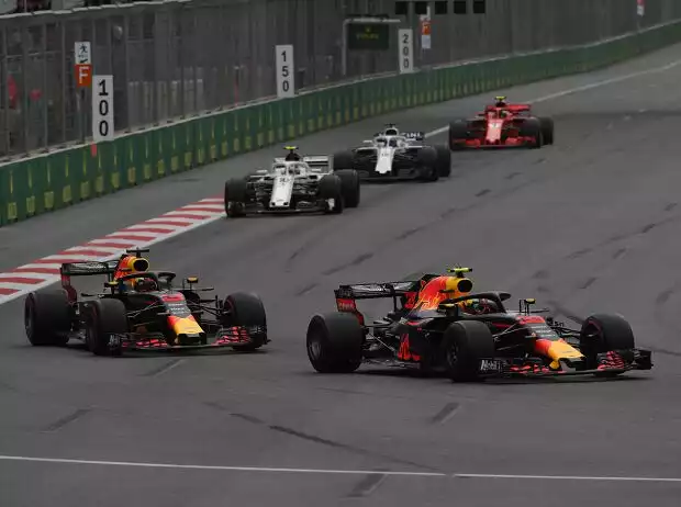 Max Verstappen, Daniel Ricciardo Titel-Bild zur News: Max Verstappen, Daniel Ricciardo
