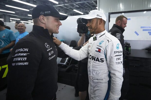 Valtteri Bottas Lewis Hamilton Mercedes Mercedes AMG Petronas Motorsport F1 ~Valtteri Bottas (Mercedes) und Lewis Hamilton (Mercedes) ~ 