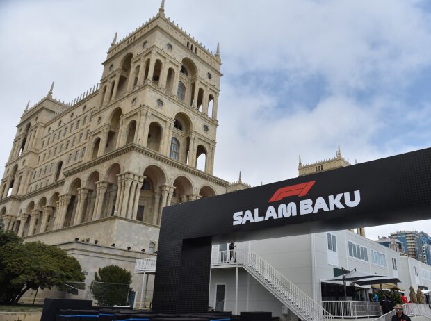 Titel-Bild zur News: Paddock in Baku, Aserbaidschan