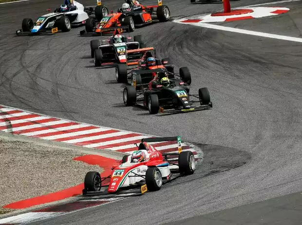 Formel 4 Titel-Bild zur News: Formel 4