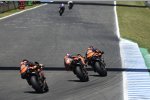 Bradley Smith vor Pol Espargaro und Mika Kallio 