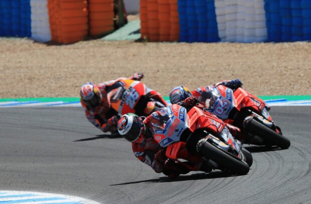 Jorge Lorenzo   MotoGP  Superbike ~Jorge Lorenzo vor Andrea Dovizioso und Daniel Pedrosa ~       