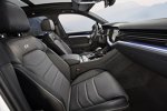 Innenraum und Cockpit des Volkswagen Touareg R-Line 2018