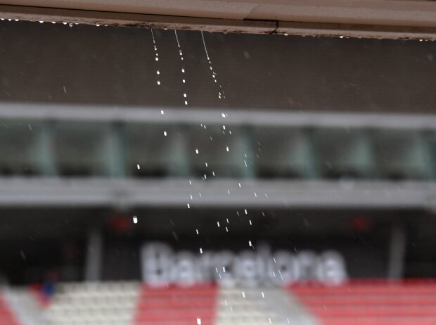 Titel-Bild zur News: Regentropfen in Barcelona