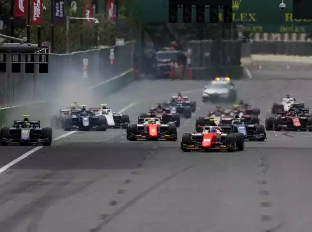 Rennstart der Formel 2 in Baku 2018 Titel-Bild zur News: Rennstart der Formel 2 in Baku 2018