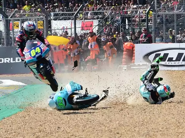 Enea Bastianini, Jakub Kornfeil, Sprung Titel-Bild zur News: Enea Bastianini, Jakub Kornfeil, Sprung
