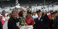 Helio Castroneves feiert Sieg beim Indy 500 2001