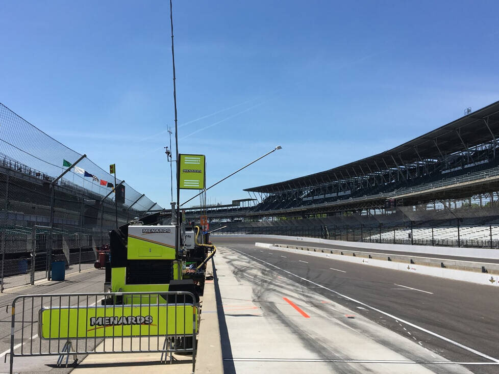 Boxengasse des Indianapolis Motor Speedway am Ruhetag vor dem Indy 500 2018